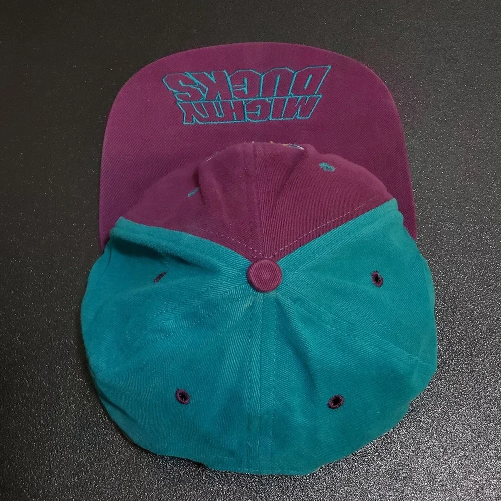 Vintage 90s Official Anaheim Mighty Ducks Velore Purple / Teal Snapback Hat RARE